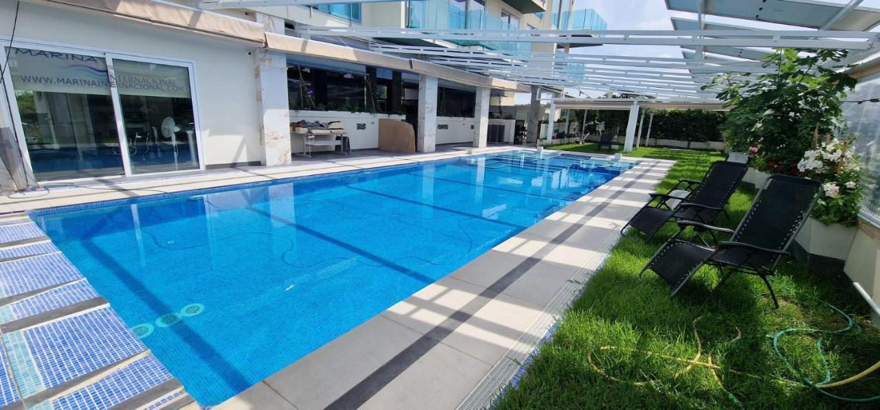 Apartamentos Oasis De La Cala 菲内斯特拉特 外观 照片