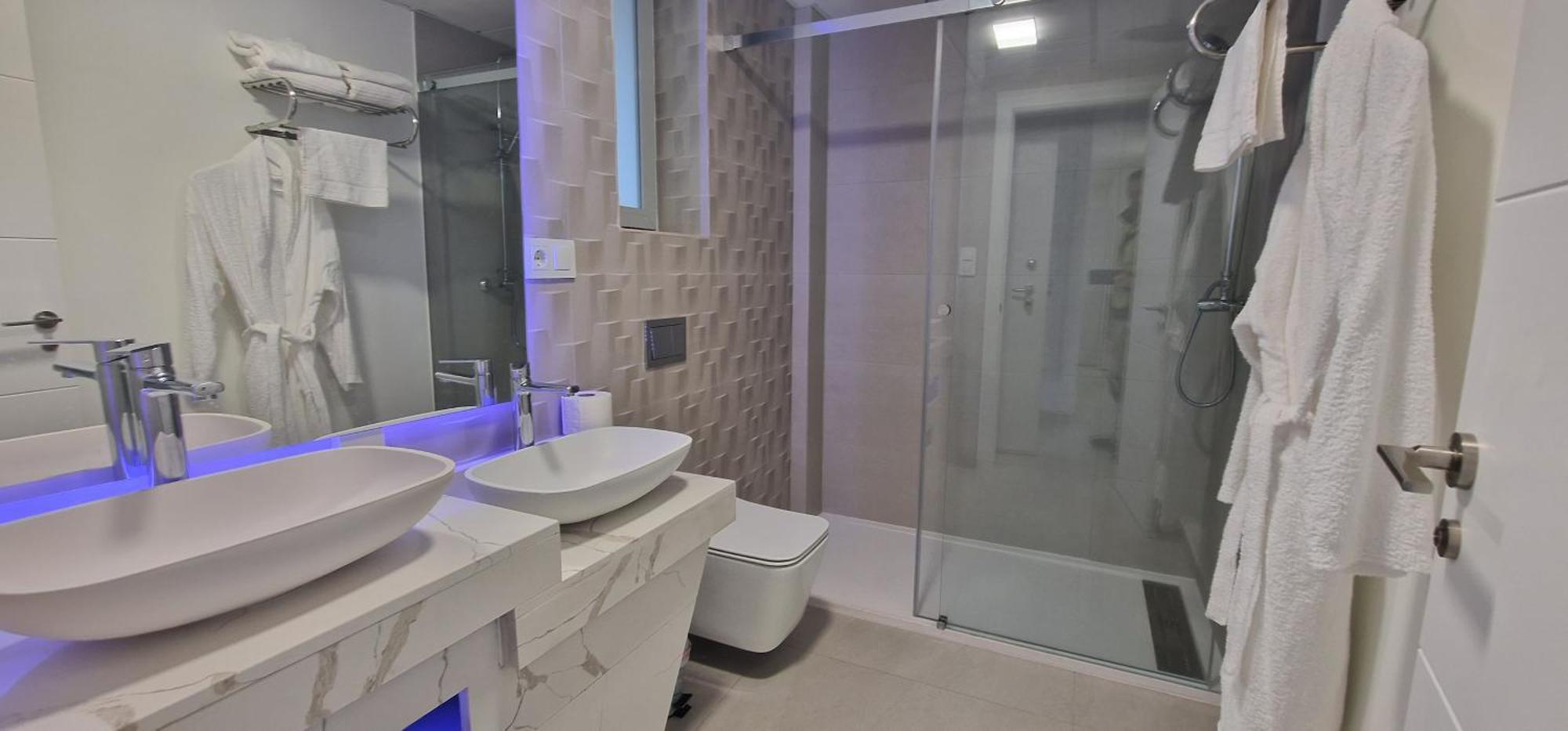 Apartamentos Oasis De La Cala 菲内斯特拉特 外观 照片